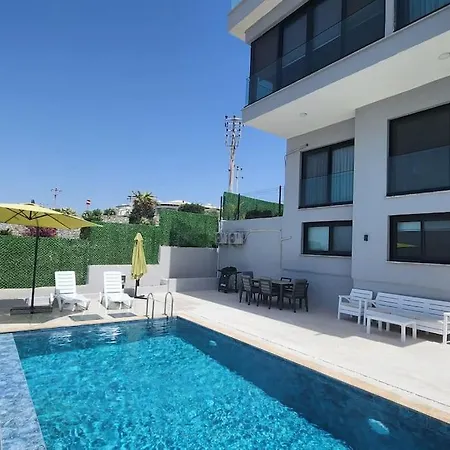 Villa Peak